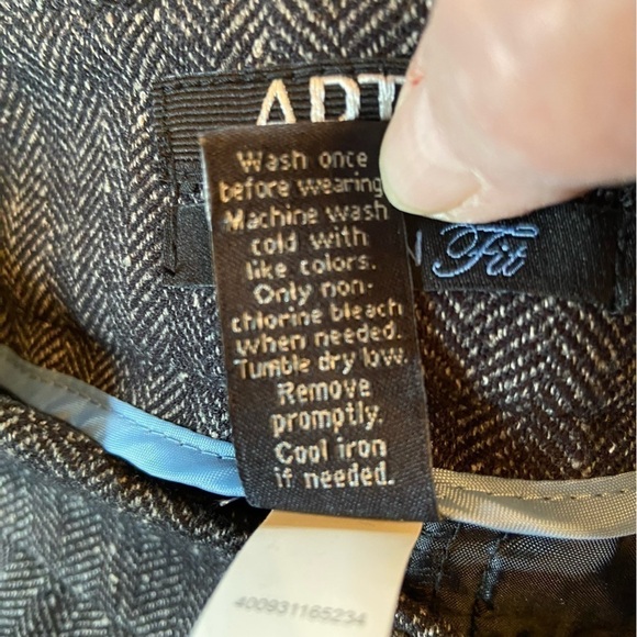 𝅺nwt Apt 9 herringbone slacks in size 4 petite. Originally $48 yours for $23. - Picture 4 of 10